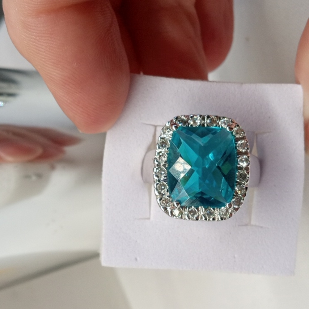 COSTUME SILVERTONE BLUE STONE COCKTAIL RING SIZE 7 - Picture 4 of 4